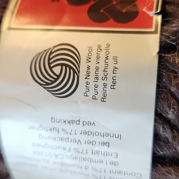 Alafoss Lopi, fine wool knitting Iceland yarn dark Heather brown 4 skeins - Picture 4 of 8